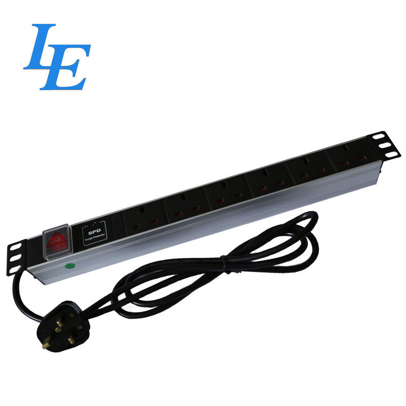 UK 220v Power Distribution Unit , Plug Type Server Switched Network ...